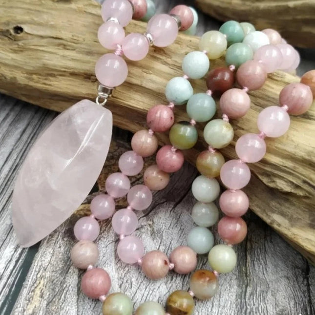 Collier mala en amazonite naturelle, quartz rose et rhodonite (108 pièces)