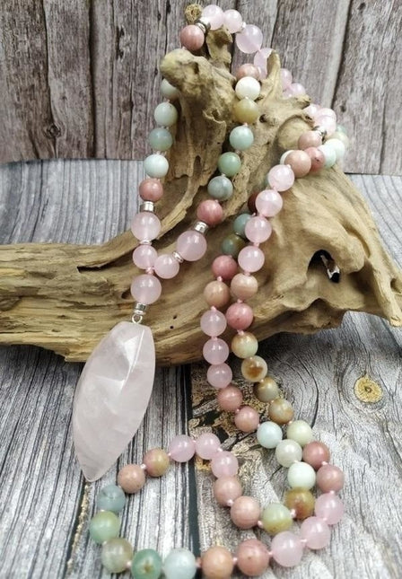 Collier mala en amazonite naturelle, quartz rose et rhodonite (108 pièces)