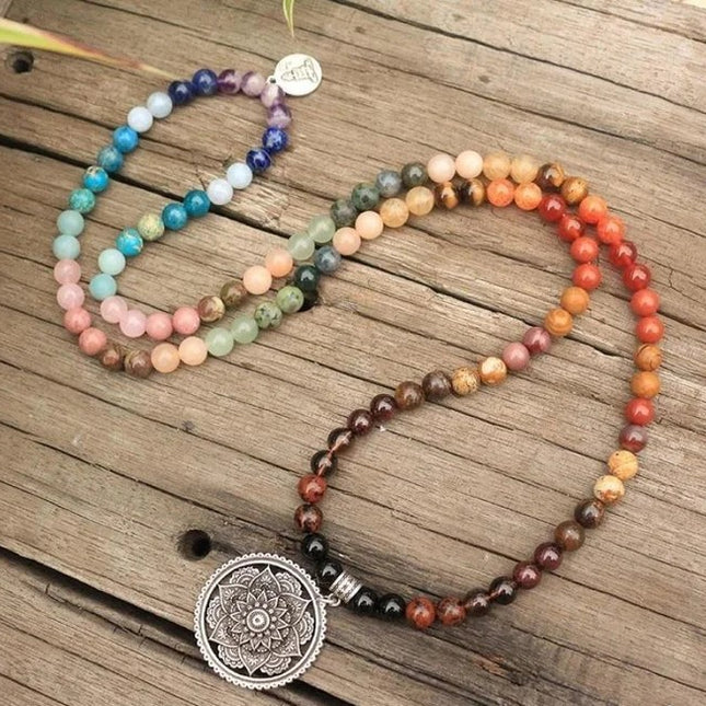 Collier mala de 108 perles de pierres précieuses naturelles des 7 chakras